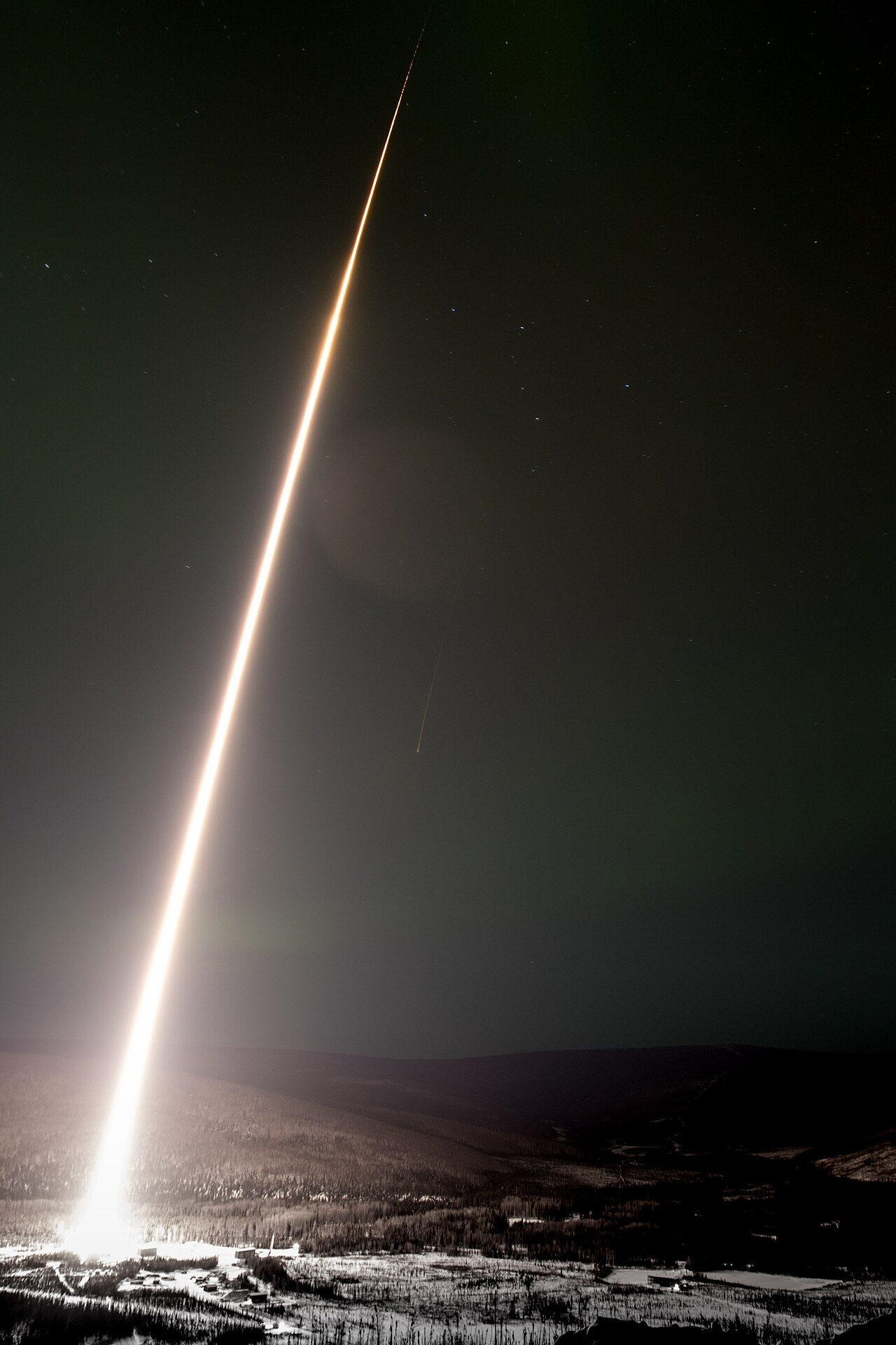 irst NASA ISINGLASS rocket launch.jpg