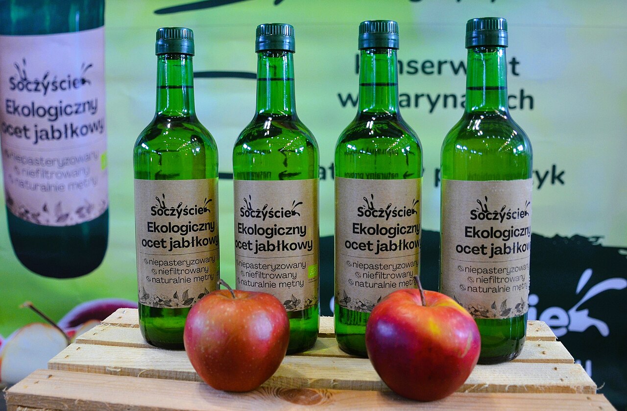 2023 0257 Apple cider vinegar.jpg