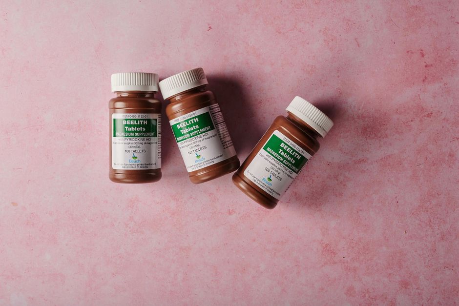 Nutrition and wellness research guide focusing on magnesium glycinate vs. l-threonate healthy choices