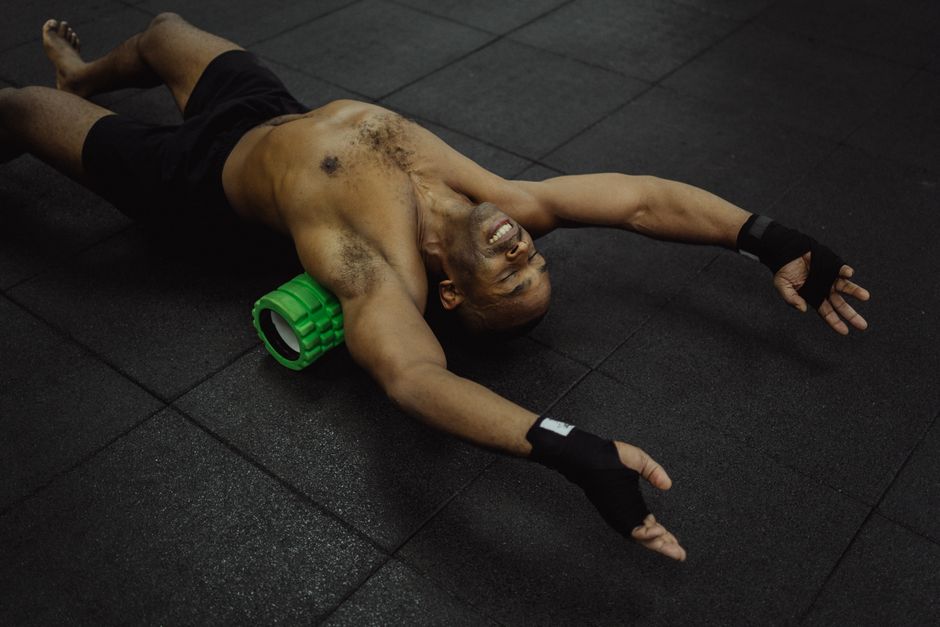 Nutrition and wellness research guide focusing on foam rolling vs active dynamic recovery healthy choices